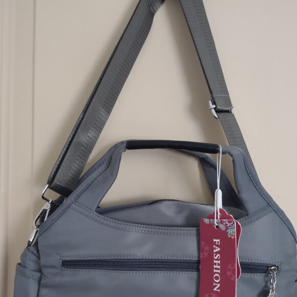 NWT Nineteen O.5 Anti-theft Sporty Hand Bag Multiple Sections Nylon Gray Color - Picture 13 of 16